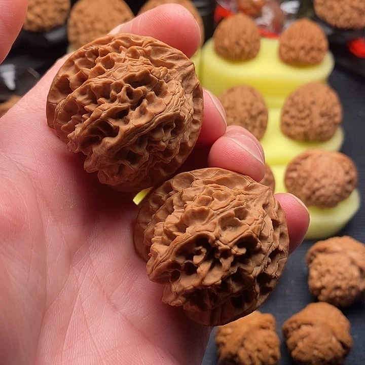 文玩核桃把件闪电50