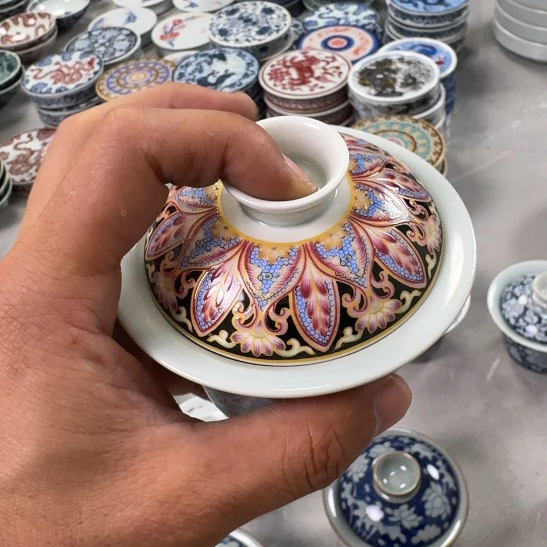 摆件红珐琅彩两才盖碗