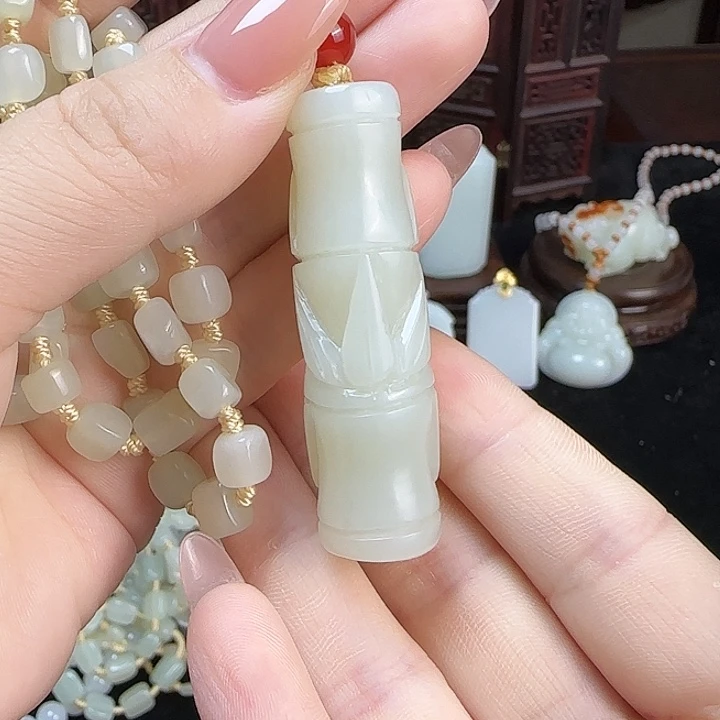 和田玉未镶嵌颈饰定制发货