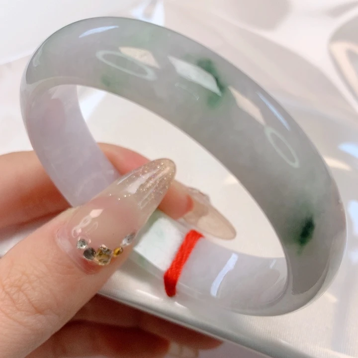 【闪购商品】翡翠手镯未镶嵌52贵妃