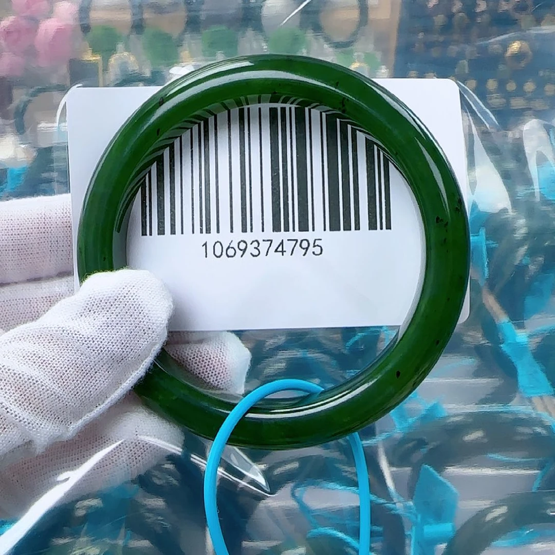 和田玉（碧玉）手镯未镶嵌包容5758