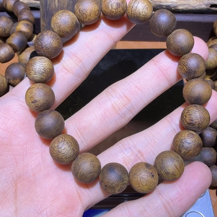 致***远沉香沉香碎屑沉香奇楠1.1单圈12.2克