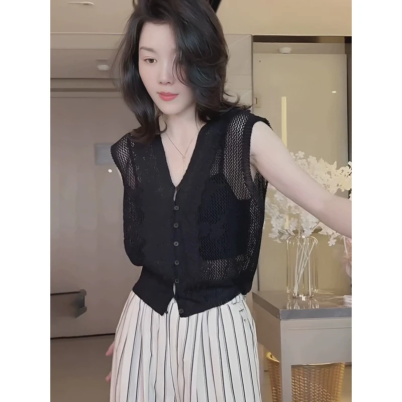 黑色拼接蕾丝镂空无袖冰丝针织开衫女2025新款夏季宽松短款上衣女