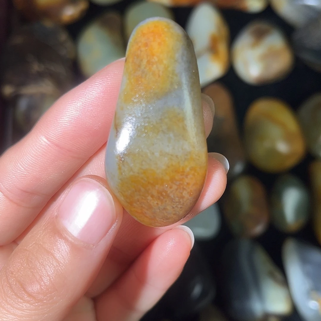 和田玉（糖玉）未镶嵌挂件27g