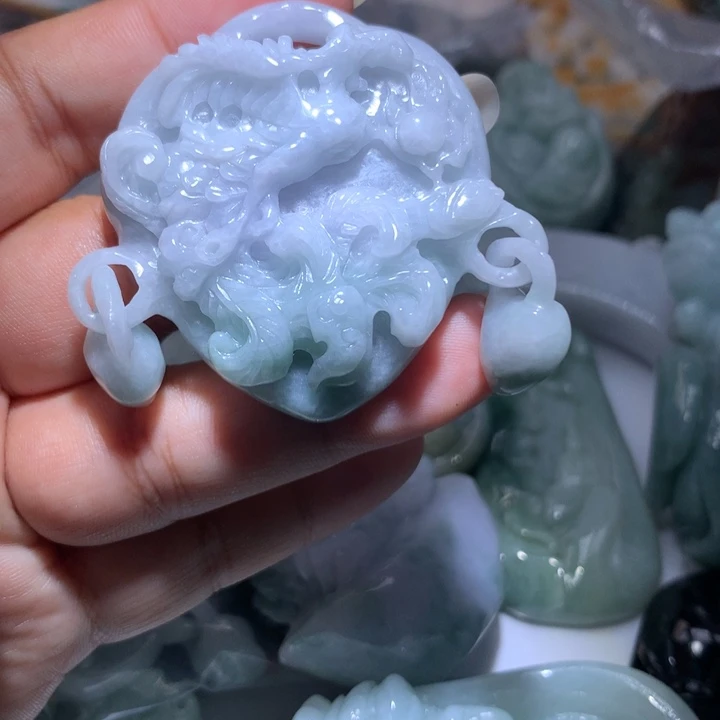 翡翠未镶嵌颈饰保真天然A货翡翠