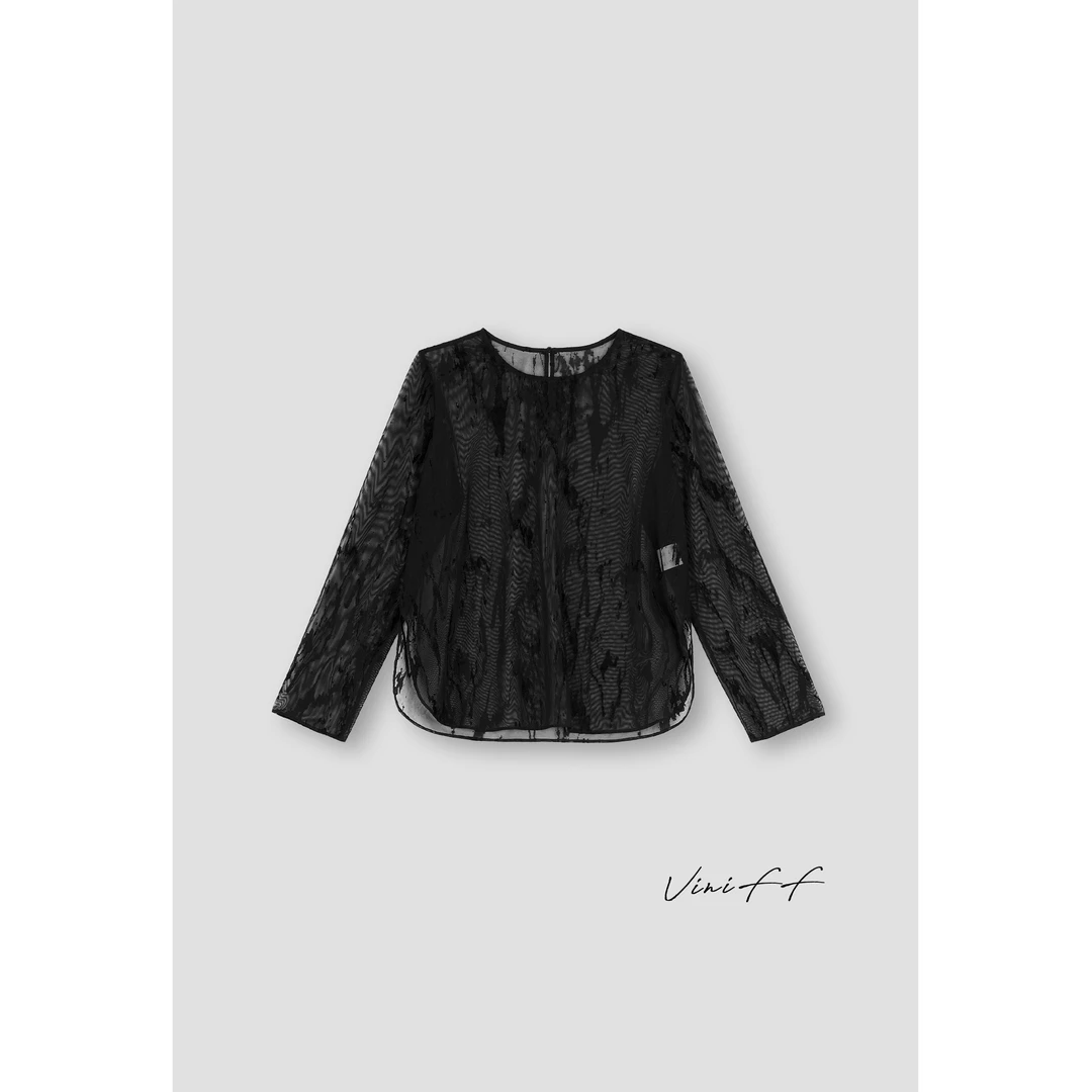 ViniFF薇妮｜2025S/S 早春新款 「魅影」圆领长袖打底衫WZ5CX024