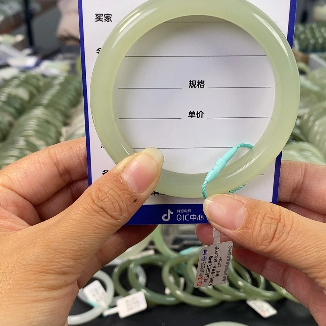 和田玉和田玉手镯60未镶嵌