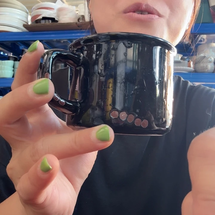 外贸尾单高温陶瓷微瑕黑色把手杯没有字母