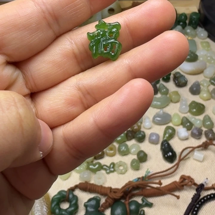 和田玉（糖玉）未镶嵌车挂