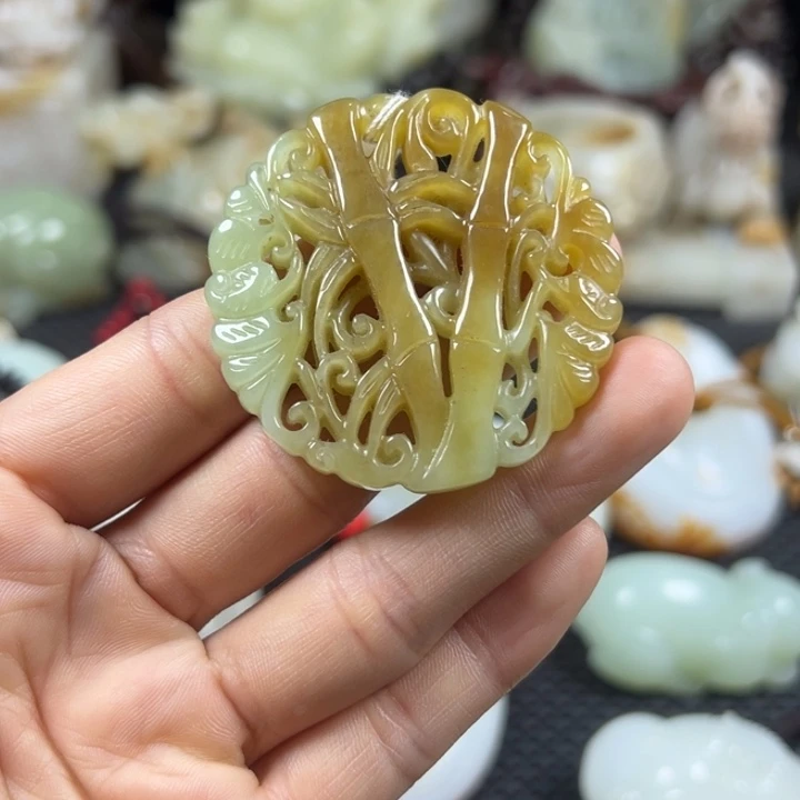 和田玉未镶嵌挂件