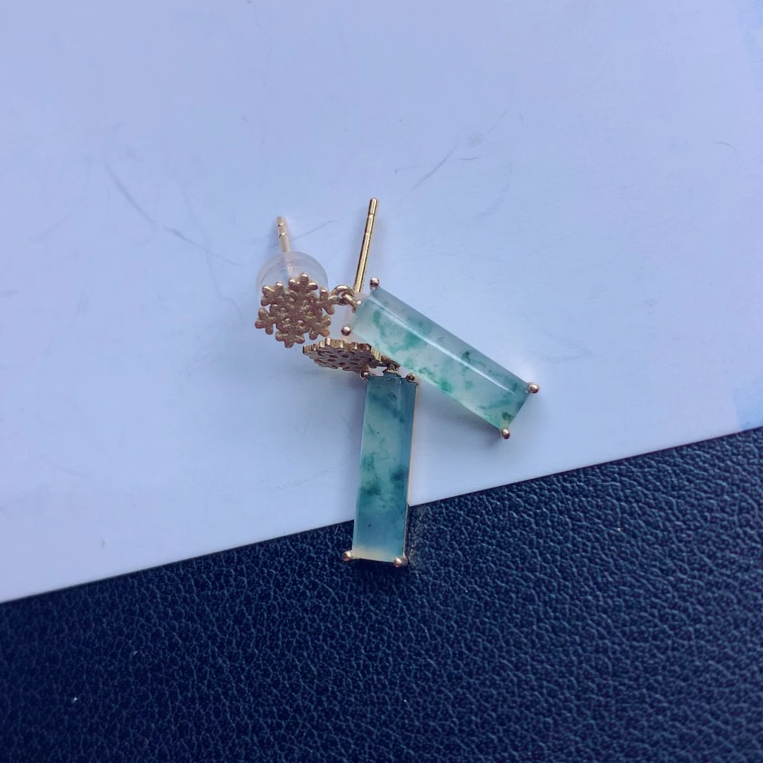 翡翠未镶嵌颈饰平安无事柱