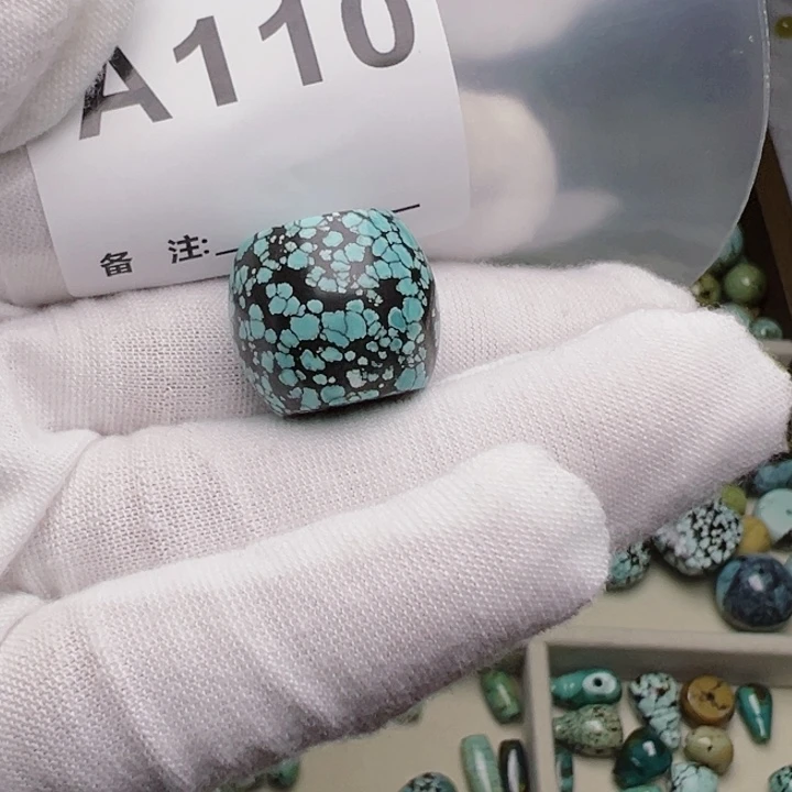 杰***、绿松石未镶嵌珠宝奇石