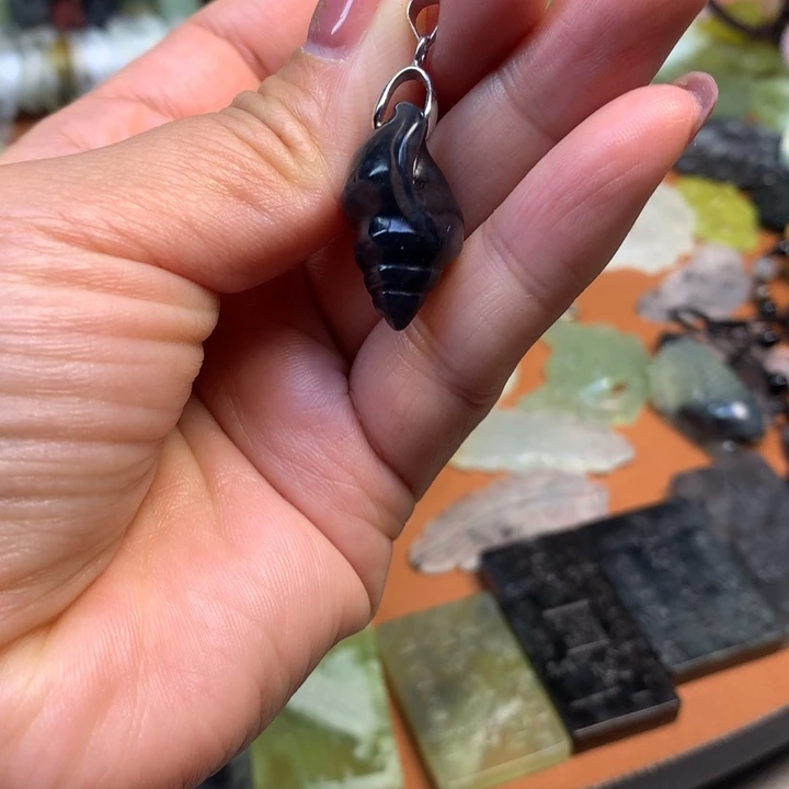 蛇纹石玉合金颈饰