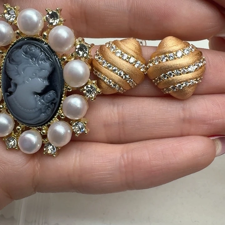 淡水珍珠耳饰未镶嵌