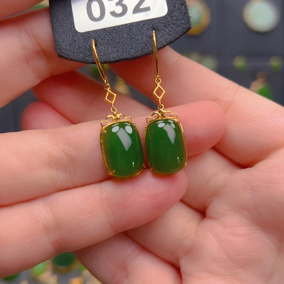 和田玉（碧玉）18K金镶嵌耳饰