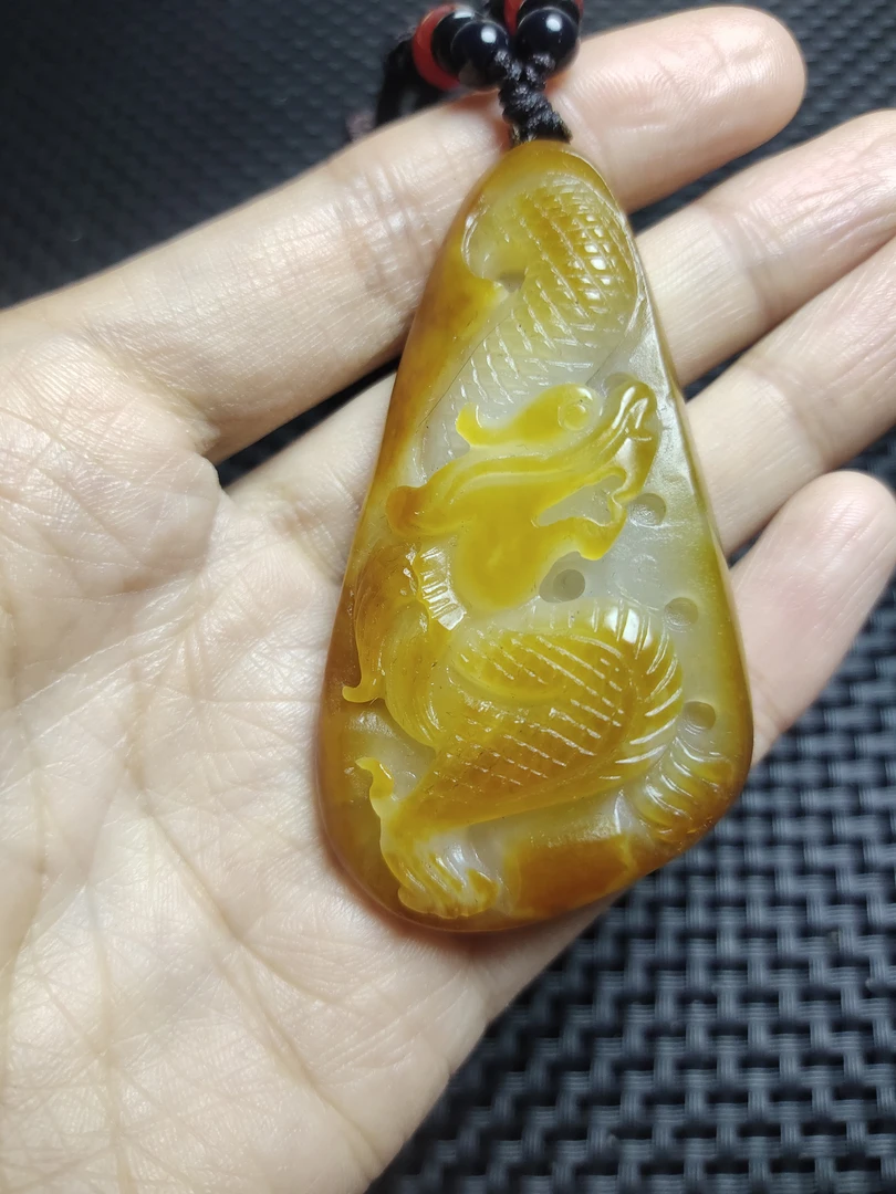 和田玉精美挂件龙