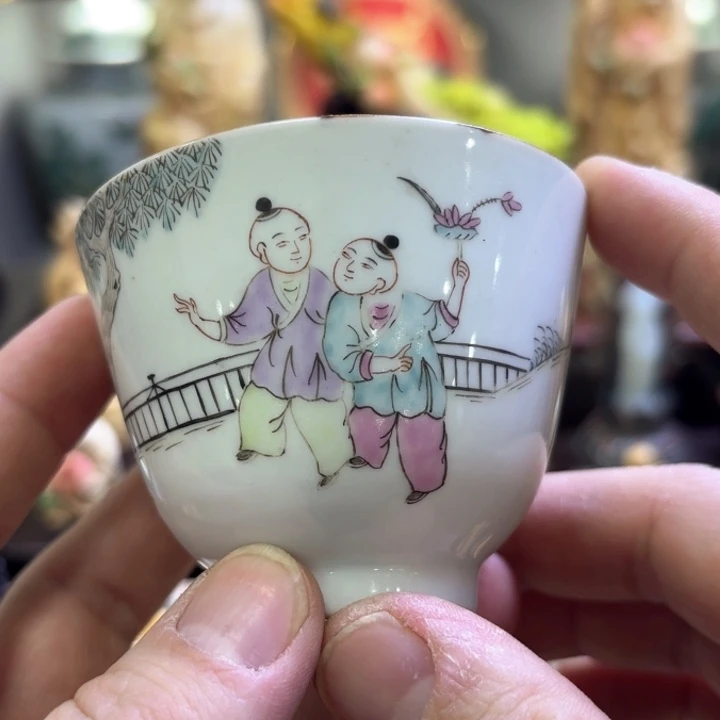 瓷片无**辈精致雕刻工艺精湛