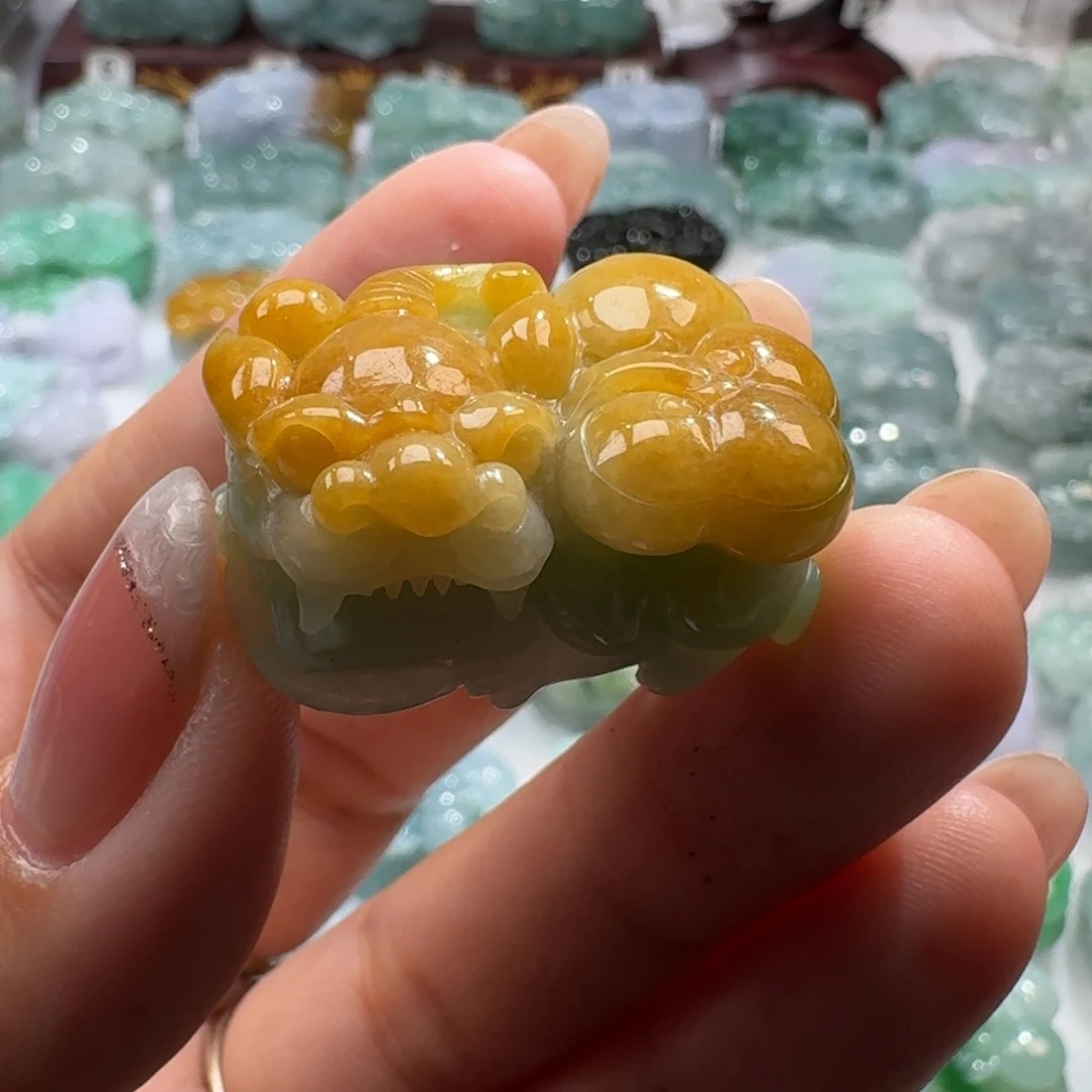 翡翠未镶嵌挂件貔貅