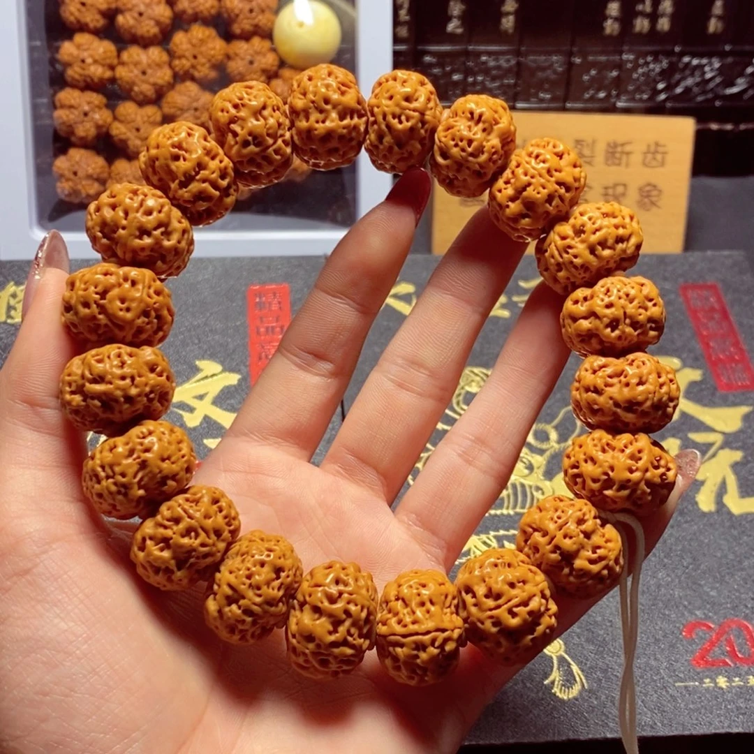 吊坠金刚菩提21尺寸夹板