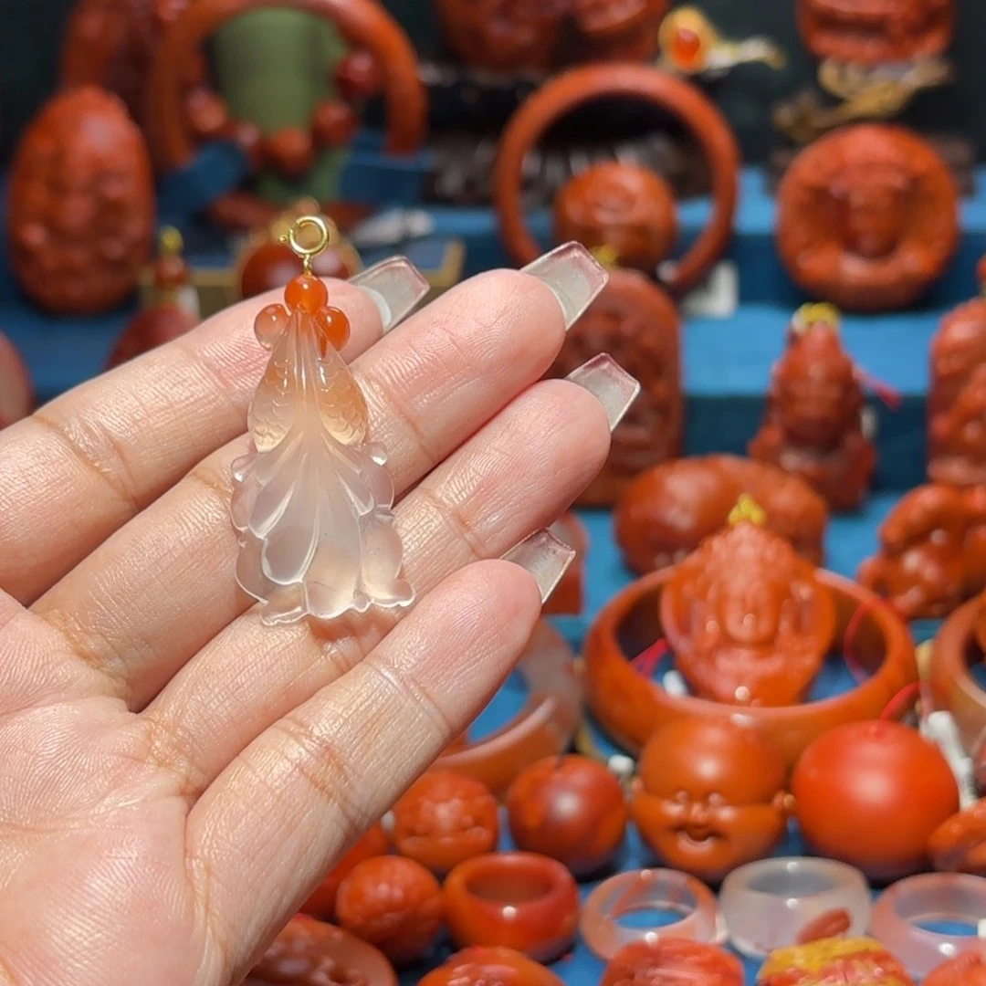 未镶嵌雕刻南红玛瑙