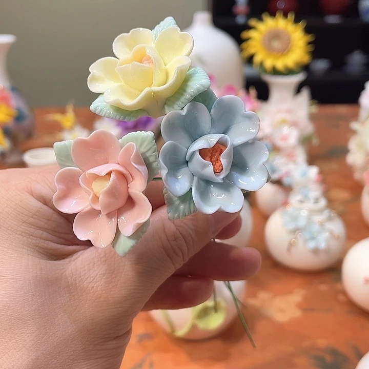 手工陶瓷精致摆件