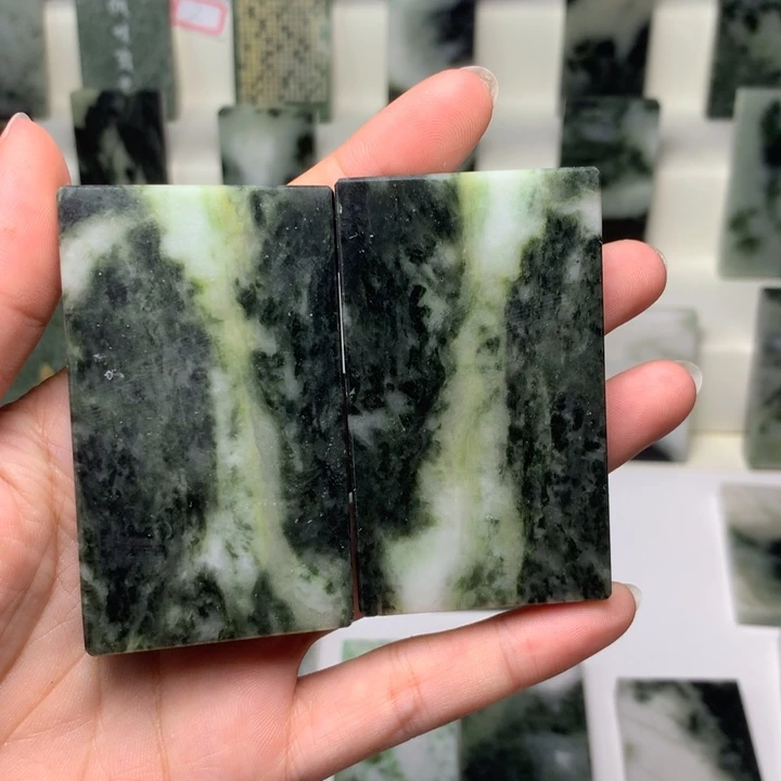 独山玉未镶嵌颈饰L****n