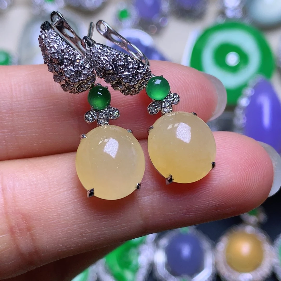 18K金镶嵌翡翠耳饰翡翠