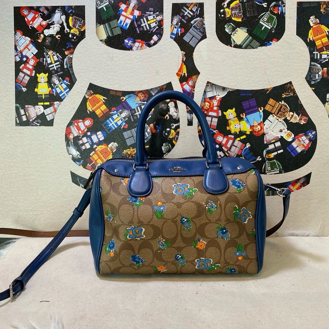 95新 COACH/蔻驰 20840斜挎包