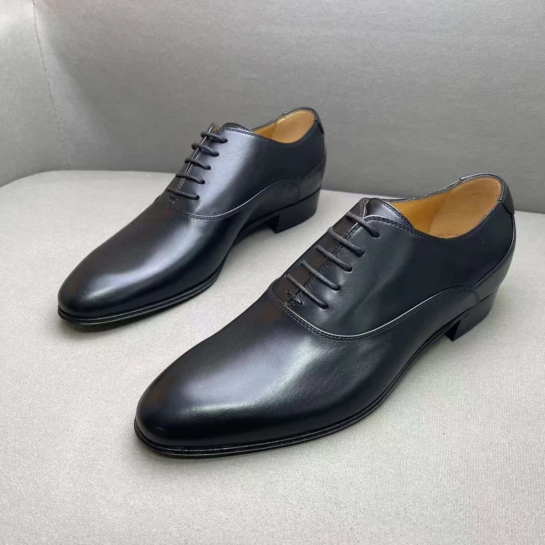 全新未使用 GUCCI/古驰 黑色亮面系带时尚英伦风尖头皮鞋 多尺码