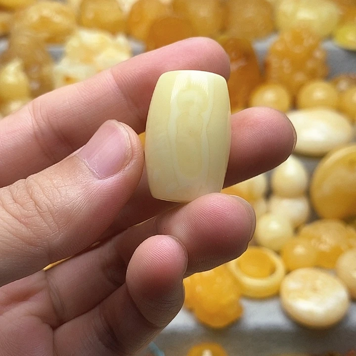 未镶嵌颈饰琥珀琥珀蜜蜡吊坠