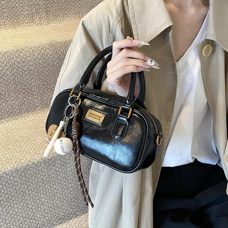 韩版手提小包包女包2025新款冬季通勤波士顿包复古百搭单肩斜挎包