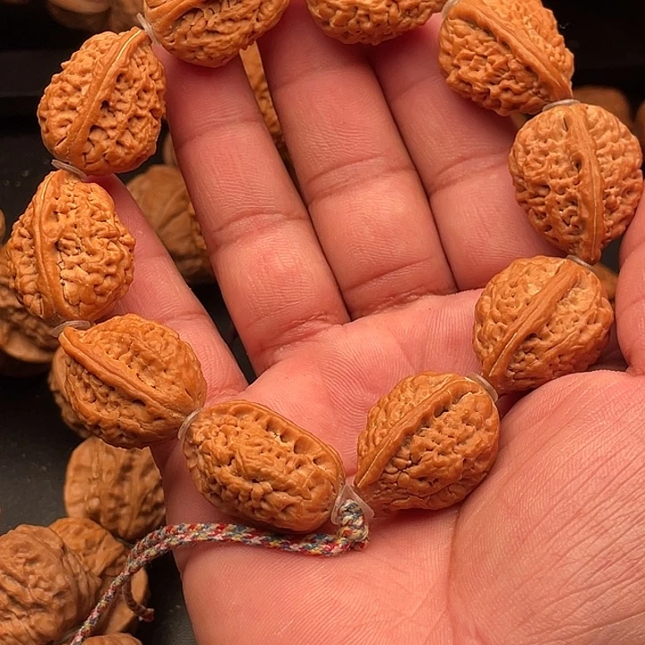 孔***生吊坠文玩核桃9绣花鞋