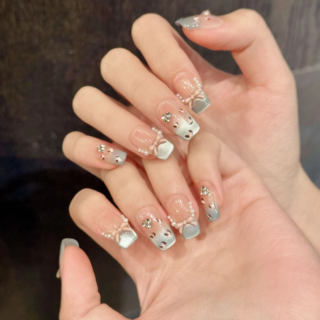 【海盐奶豹】蓝色猫眼豹纹腮红法式猫眼蝴蝶结手工穿戴甲气质美甲