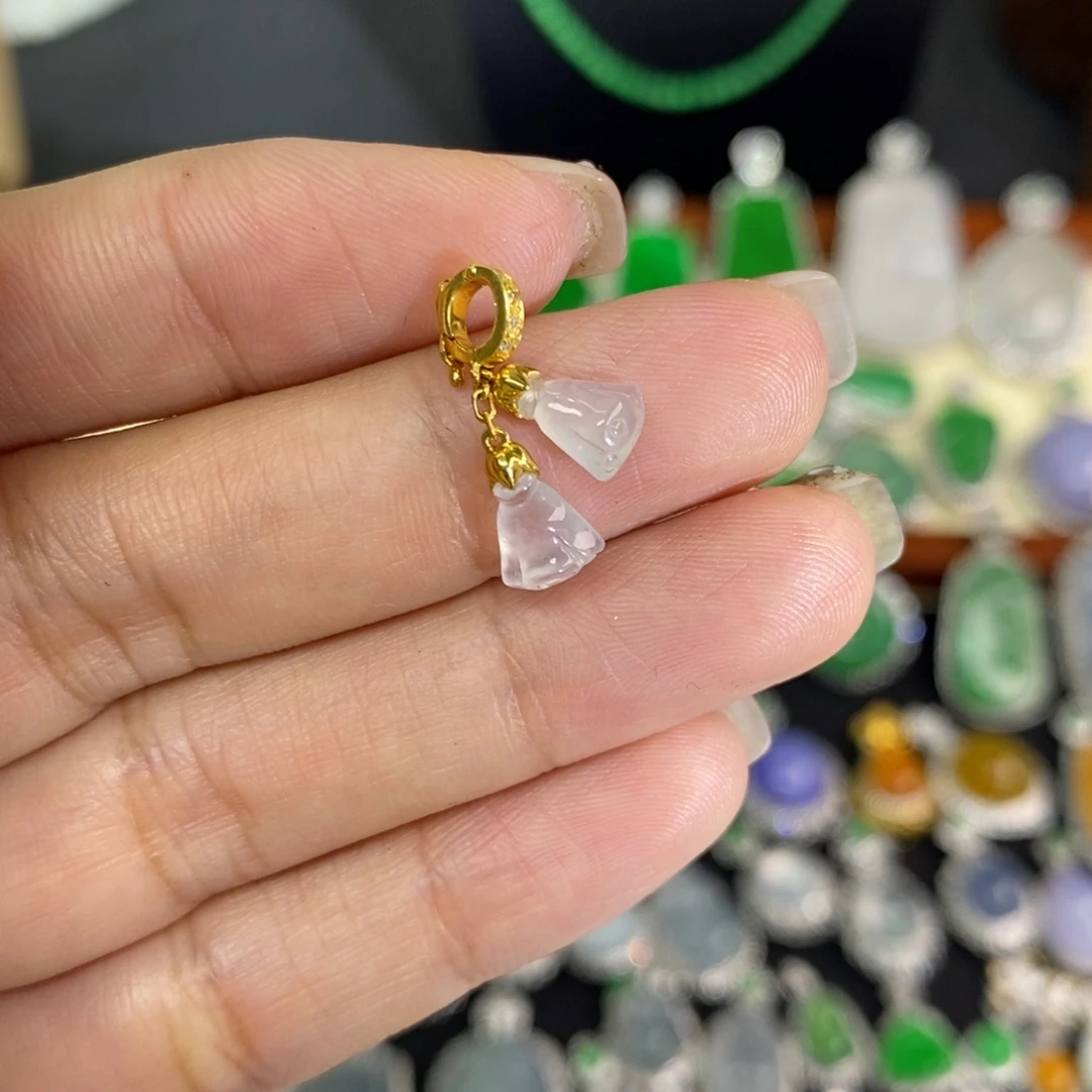 翡翠18K金镶嵌颈饰A货翡翠