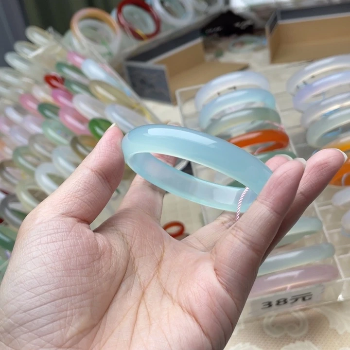 玛瑙/玉髓未镶嵌手镯55圈口