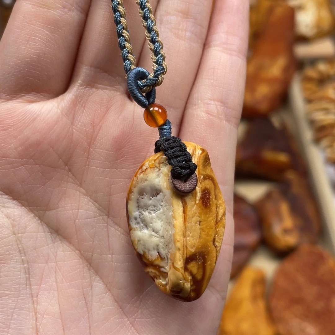 琥珀未镶嵌珠宝奇石