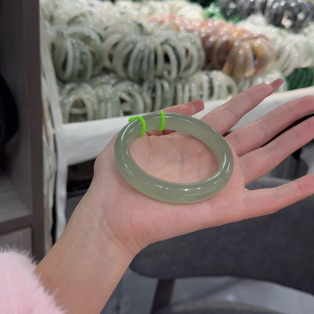 李***珠东陵石未镶嵌手镯