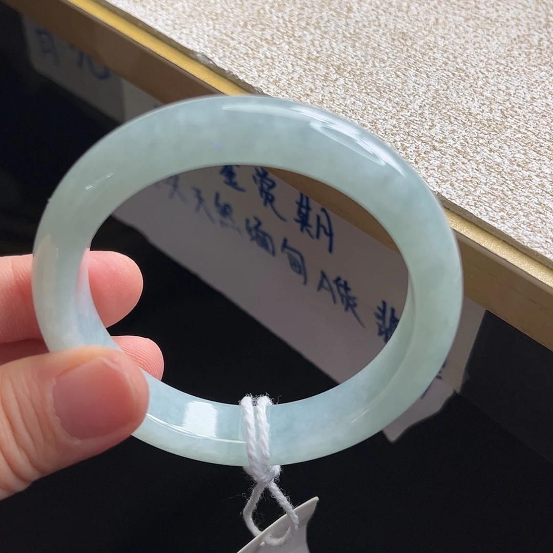 翡翠未镶嵌手镯手镯