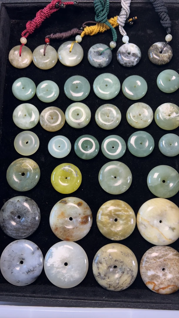 岫玉平安扣随机一个