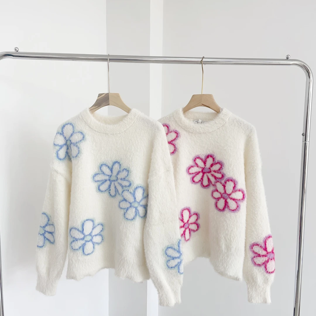 K111 花朵毛绒亲肤春款厚实圆领针织毛衣