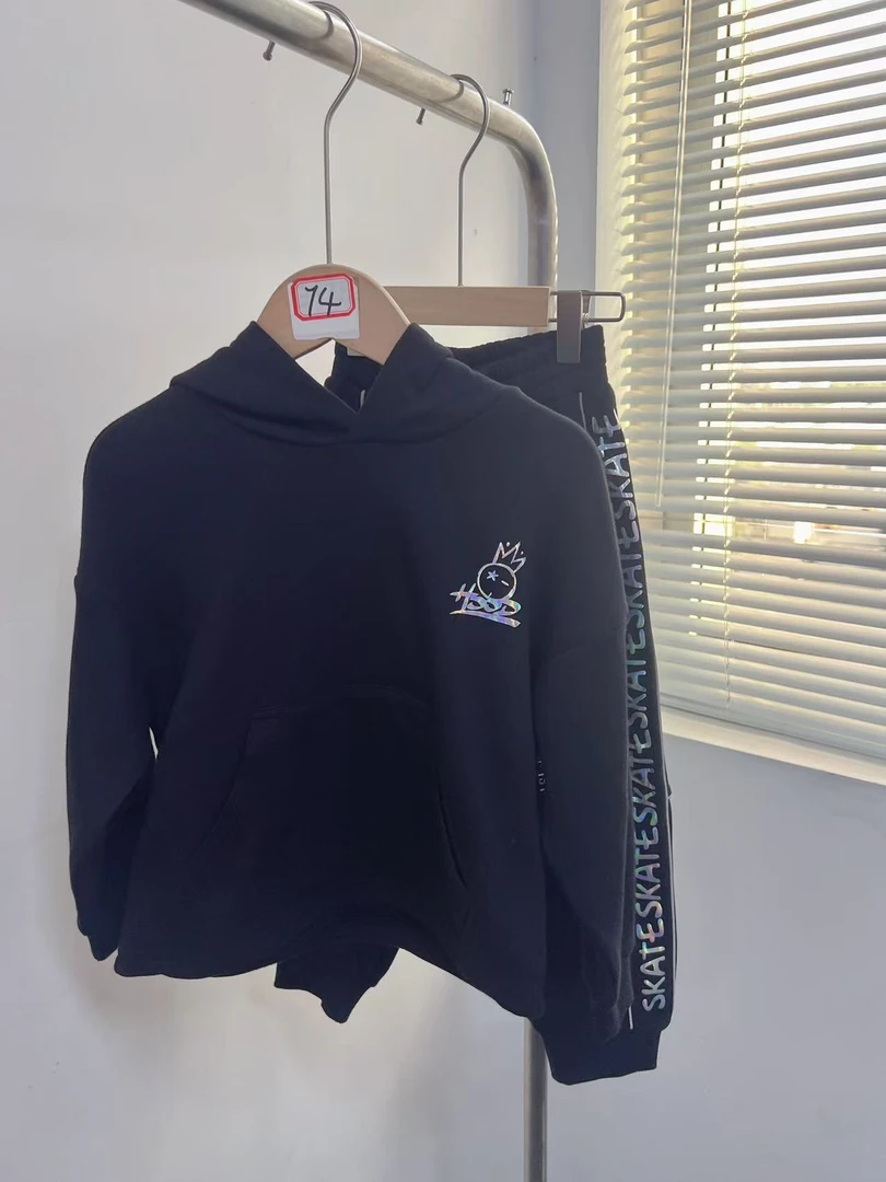 251 男童连帽卫衣74