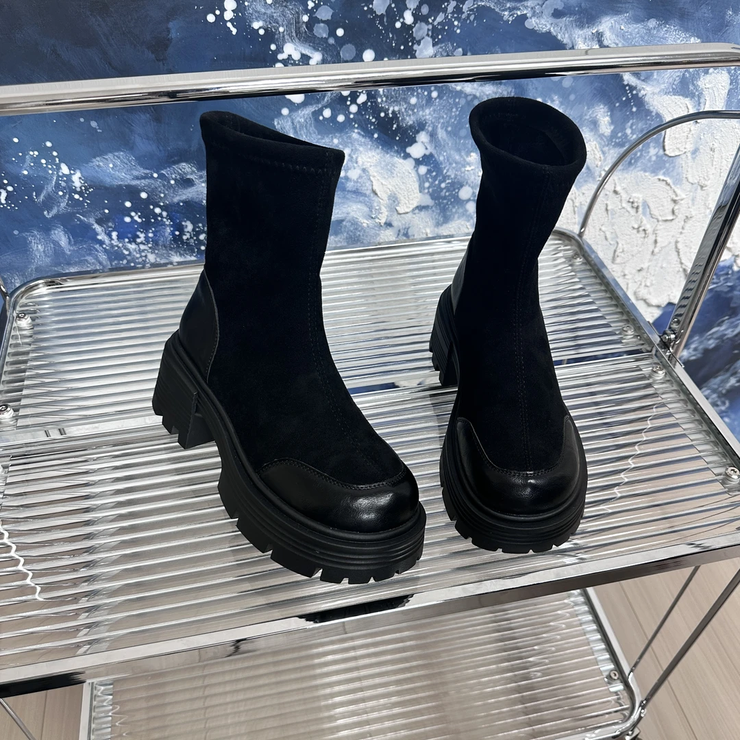 【TQ】英伦风马丁靴女2025年秋冬新款厚底增高流行ins加绒短靴