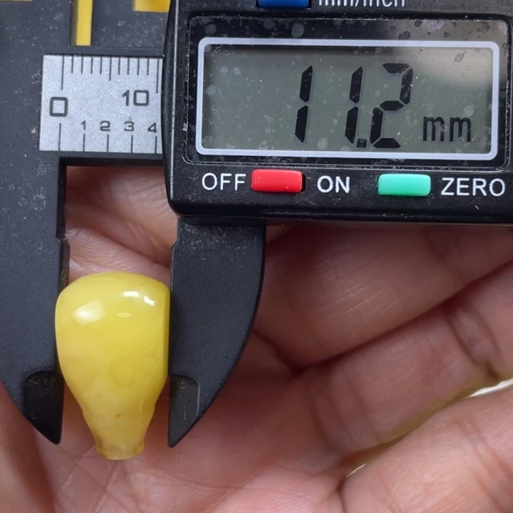 蜜蜡未镶嵌裸石11杂