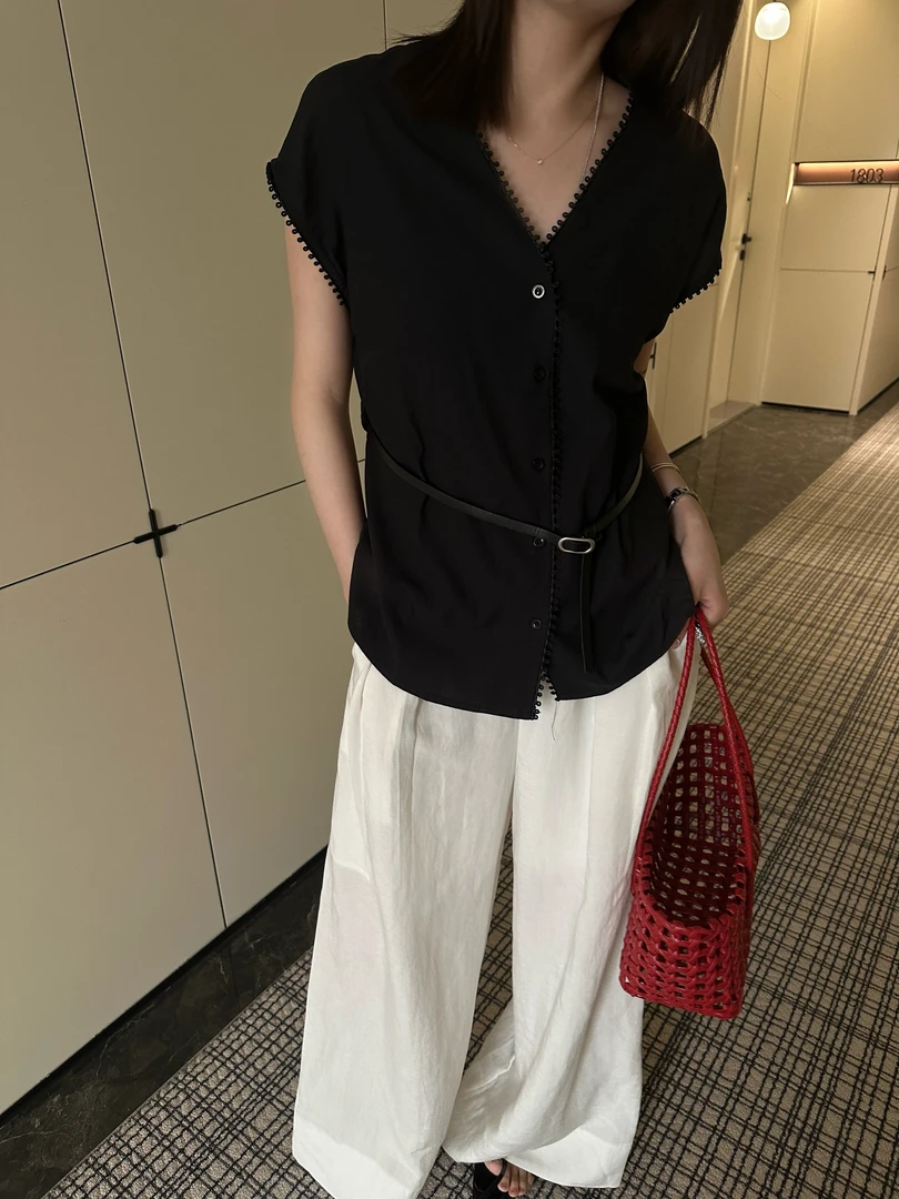杨茹家8802V领时尚小衫