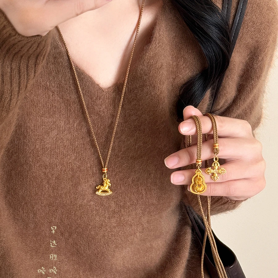 铜布艺项链 本命年金色小马项链女秋冬复古高级感轻奢毛衣链配饰