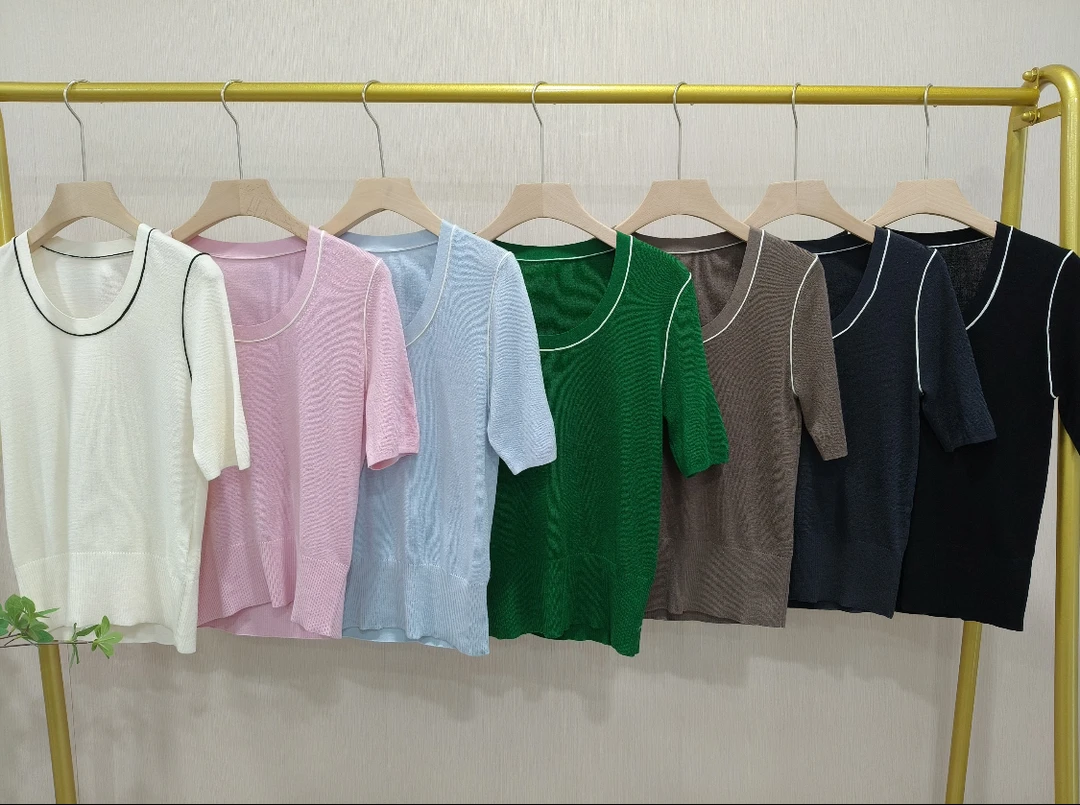 【Hua】23009春夏季气质百搭简约纯色四平圆领针织短袖（样衣）