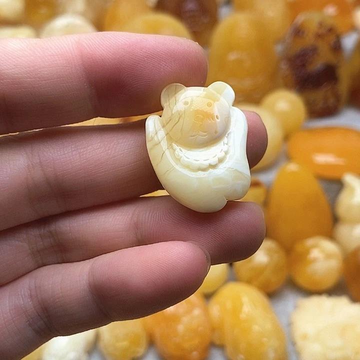 未镶嵌颈饰琥珀琥珀蜜蜡吊坠
