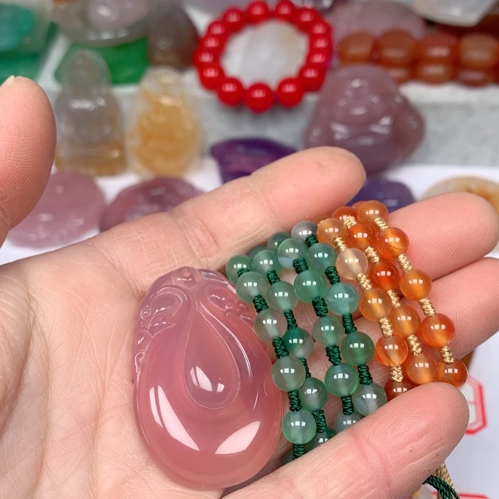 玛瑙/玉髓颈饰未镶嵌朱*晓