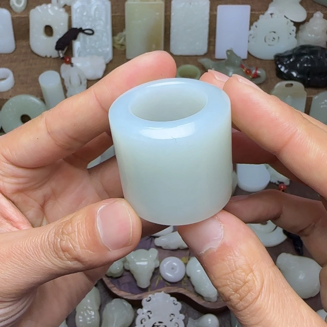 和田玉挂件未镶嵌仙**根