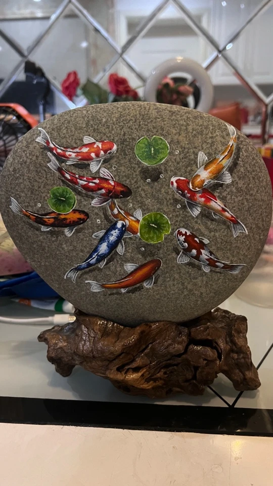 九鱼图石头画包底座、规格22厘米×18厘米左右，不褪色永久保存